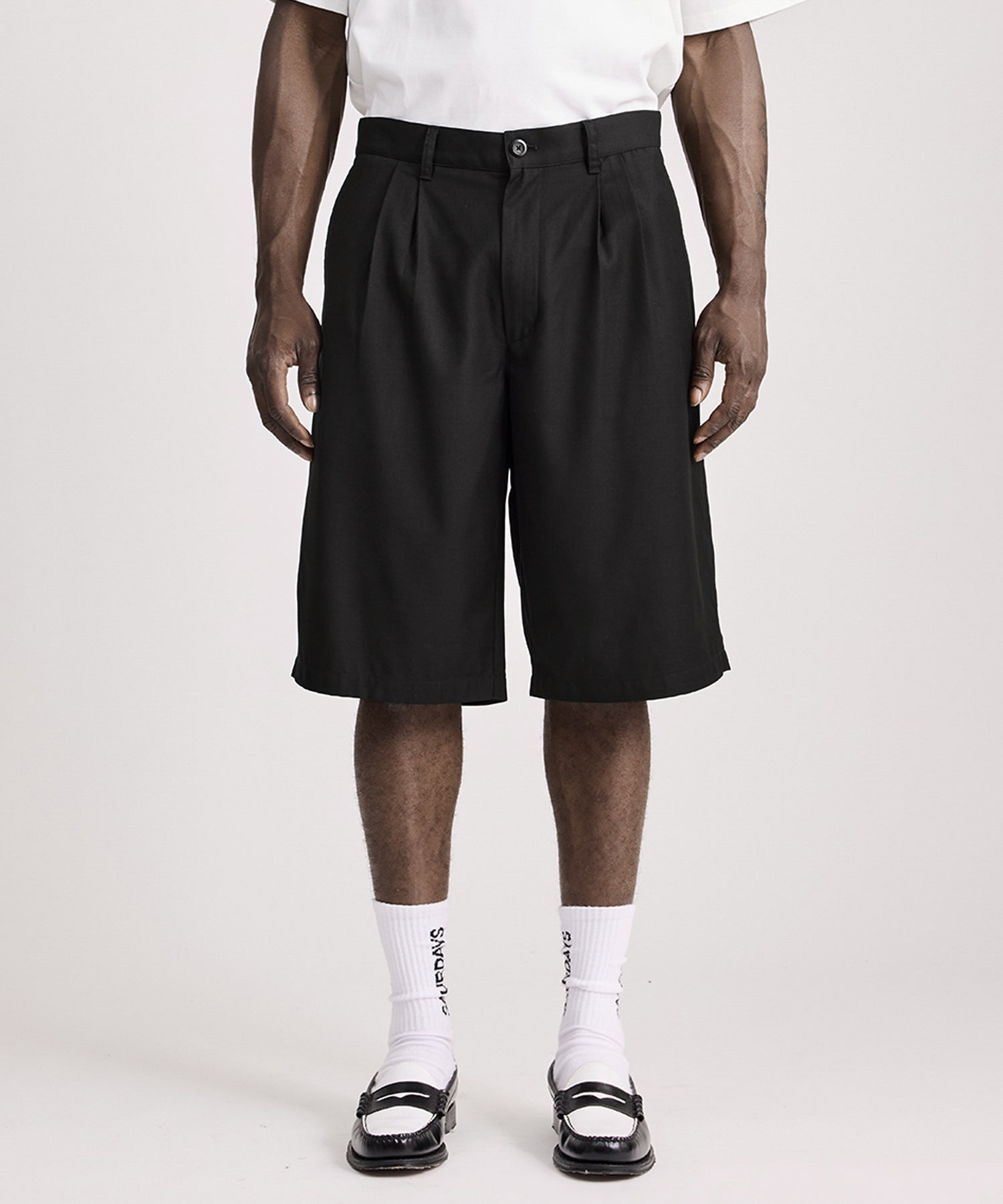 Saturdays NYC Feliz Two Tuck Walk Short in Black